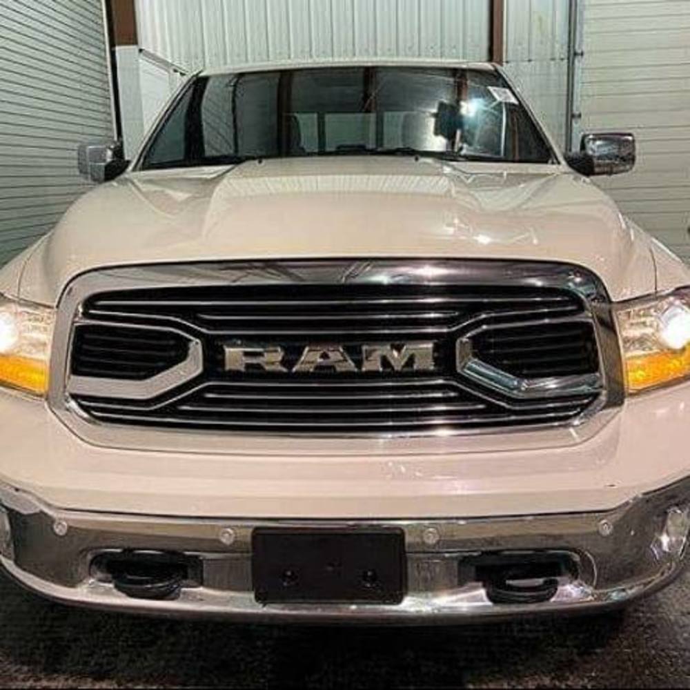 Meet your Posher, Wayne